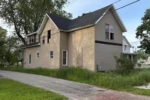 703 W 9th St, Michigan City, IN 46360 - Photo 4