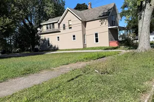 703 W 9th St, Michigan City, IN 46360 - Photo 4