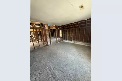 703 W 9th Street, Michigan City, IN 46360 - Photo 8