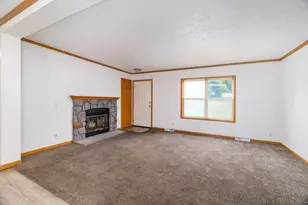 106 W Allen St, Kentland, IN 47951 - Photo 8