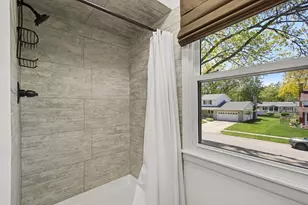 2304 Shannon Dr, Valparaiso, IN 46383 - Photo 24