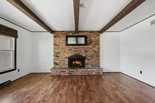 2304 Shannon Dr, Valparaiso, IN 46383 - Photo 4