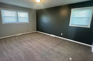 276 W 68th Pl, Merrillville, IN 46410 - Photo 6