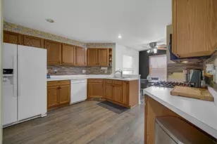 11130 Allendale Ct, Crown Point, IN 46307 - Photo 4