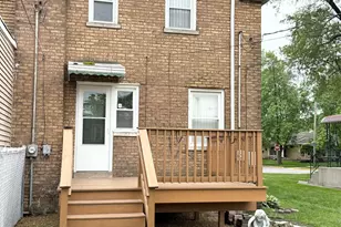 229 Broadmoor Ave, Munster, IN 46321 - Photo 2