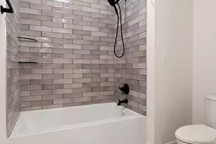 201 N Campbell St, Valparaiso, IN 46385 - Photo 50
