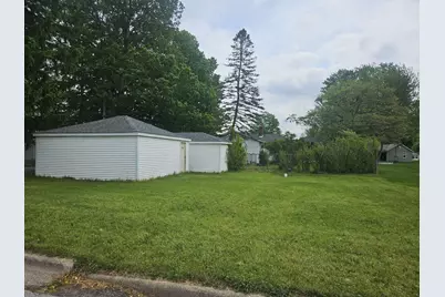 206 E 16th Street, La Porte, IN 46350 - Photo 10