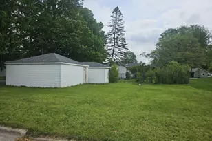 206 E 16th St, La Porte, IN 46350 - Photo 10