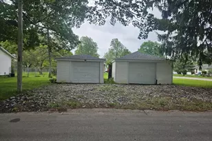 206 E 16th St, La Porte, IN 46350 - Photo 4