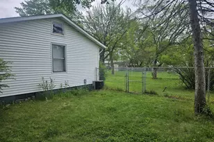 206 E 16th St, La Porte, IN 46350 - Photo 12