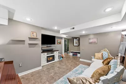 558 Woodlawn Drive, Valparaiso, IN 46385 - Photo 20