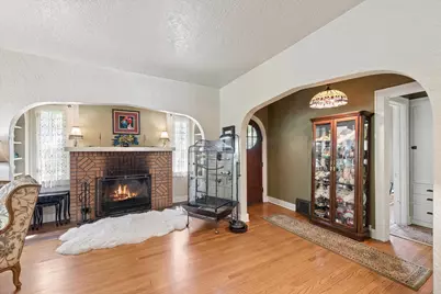 558 Woodlawn Drive, Valparaiso, IN 46385 - Photo 4