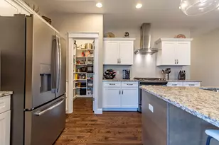 13 Covington Dr, Valparaiso, IN 46385 - Photo 8