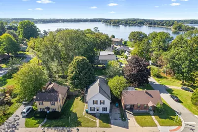 608 Pine Lake Avenue, La Porte, IN 46350 - Photo 2