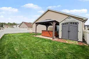 332 Carey Ln, Chesterton, IN 46304 - Photo 16