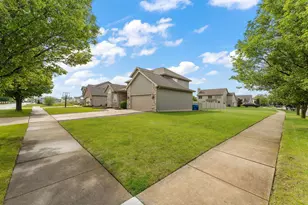 301 E 125th Ave, Crown Point, IN 46307 - Photo 34