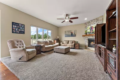 301 E 125th Avenue, Crown Point, IN 46307 - Photo 4