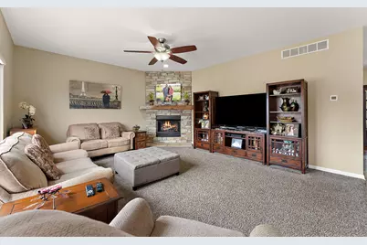 301 E 125th Avenue, Crown Point, IN 46307 - Photo 6