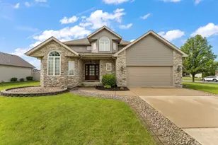 301 E 125th Ave, Crown Point, IN 46307 - Photo 2