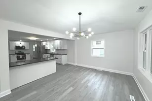 3246 N Lake Park Ave, Hobart, IN 46342 - Photo 4