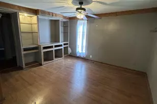 41 N Michigan Ave, Hobart, IN 46342 - Photo 4