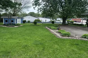 7595 Washington Ct, Merrillville, IN 46410 - Photo 8