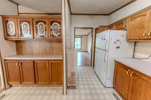 10848 Edgewood Dr, Demotte, IN 46310 - Photo 8