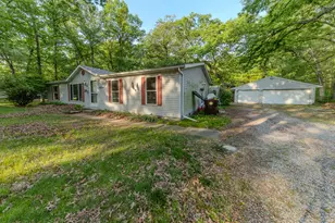 10848 Edgewood Dr, Demotte, IN 46310 - Photo 2