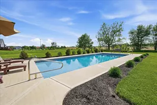 380 E Augustine Dr, Valparaiso, IN 46383 - Photo 40