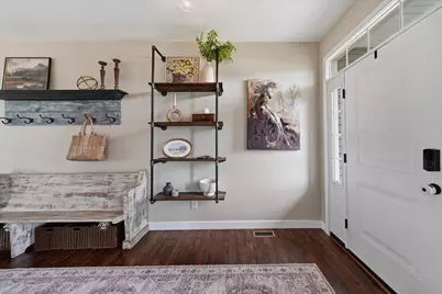 380 E Augustine Drive, Valparaiso, IN 46383 - Photo 8