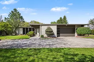 102 Sylvan Dr, Valparaiso, IN 46385 - Photo 2