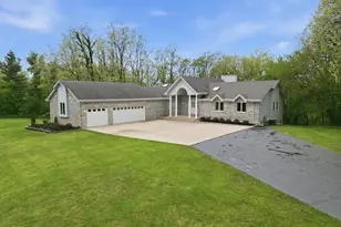 502 W 100 N, Valparaiso, IN 46385 - Photo 2