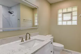 7970 Northcote Ave, Hammond, IN 46324 - Photo 14