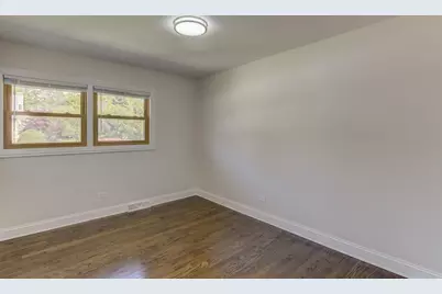 7970 Northcote Avenue, Hammond, IN 46324 - Photo 12