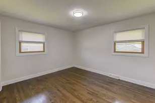 7970 Northcote Ave, Hammond, IN 46324 - Photo 10