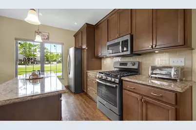 60 N Prairie Parkway, Valparaiso, IN 46385 - Photo 6