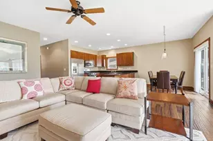 61 N Prairie Parkway, Valparaiso, IN 46385 - Photo 6