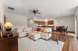 61 N Prairie Parkway, Valparaiso, IN 46385 - Photo 8
