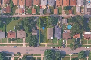 423 Florence St, Hammond, IN 46324 - Photo 1