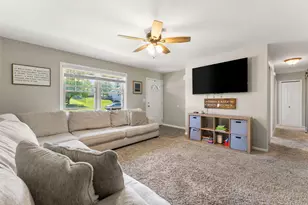 2156 St Joseph Ln, Valparaiso, IN 46385 - Photo 4