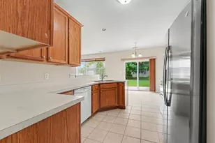 1202 Auburn Meadow Ln, Schererville, IN 46375 - Photo 10
