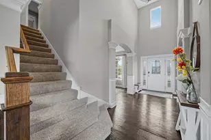10227 Sentry Dr, Saint John, IN 46373 - Photo 4