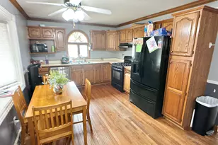 2918 100th St, Highland, IN 46322 - Photo 4