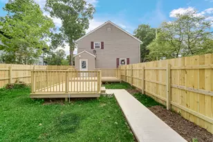 406 D St, La Porte, IN 46350 - Photo 4