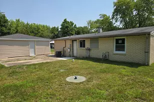 12704 Whitcomb St, Crown Point, IN 46307 - Photo 14
