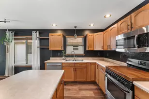 5407 Marigold Ln, Valparaiso, IN 46383 - Photo 14
