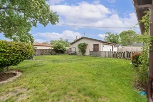 9419 Saric Dr, Highland, IN 46322 - Photo 12