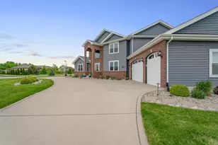 8692 W 156th Ct, Lowell, IN 46356 - Photo 2