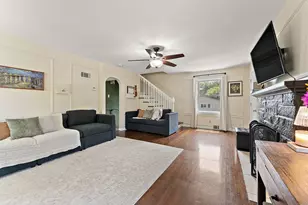 912 Mulberry St, Hammond, IN 46324 - Photo 2