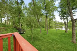 5204 Woodmere Ct, Valparaiso, IN 46383 - Photo 2